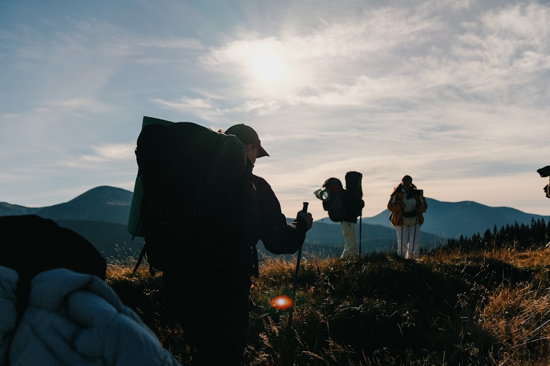 Survival Skills Hiking – Easy Survival Skills Hiking: 10 Survival Skills Every Hiker Should Know Before Going Off-Trail