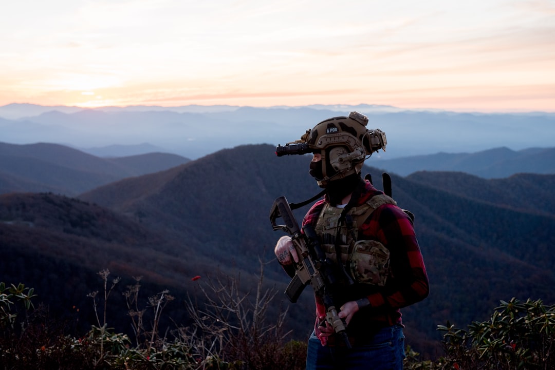 Day Hike Survival – Powerful What to Put in a Day Hike Survival Kit (Minimal & Lightweight): 9 Tips for 2026